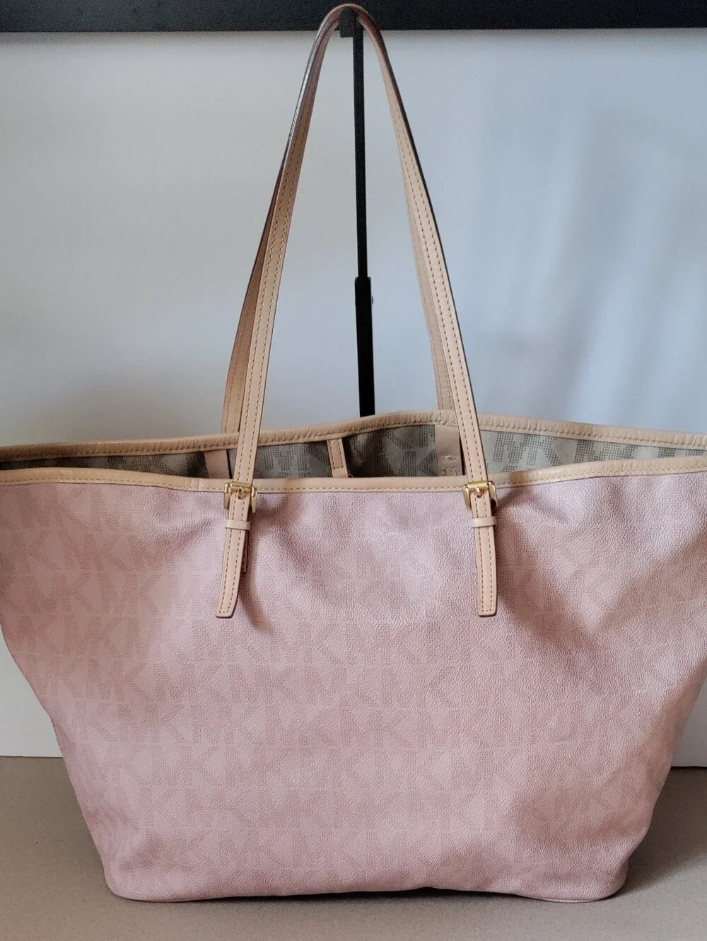 Michael Kors Jet Set Travel Pale Pink Logo Large Tote with Gold Charm